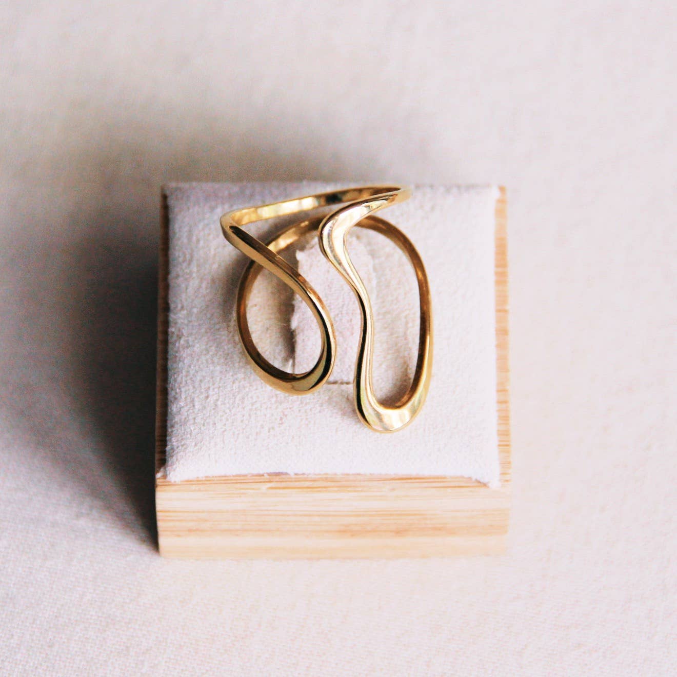 Retro Statement Gold Ring