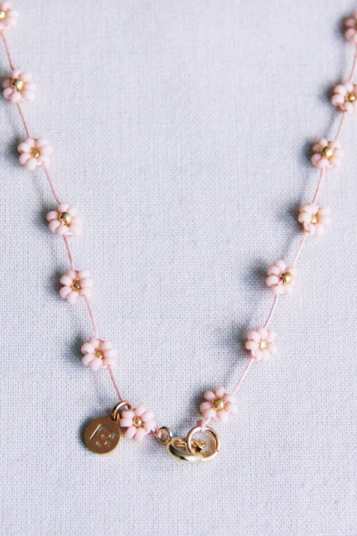 Daisy Flower Necklace Nude