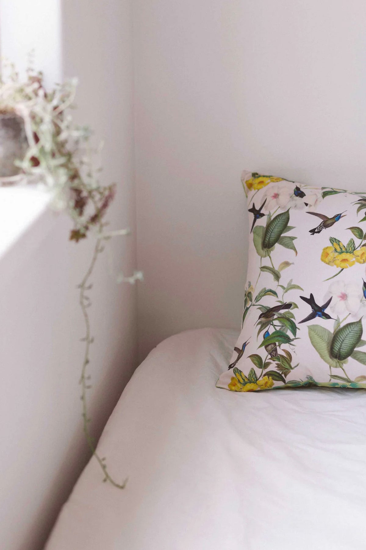 Hummingbird Pillowcase Set
