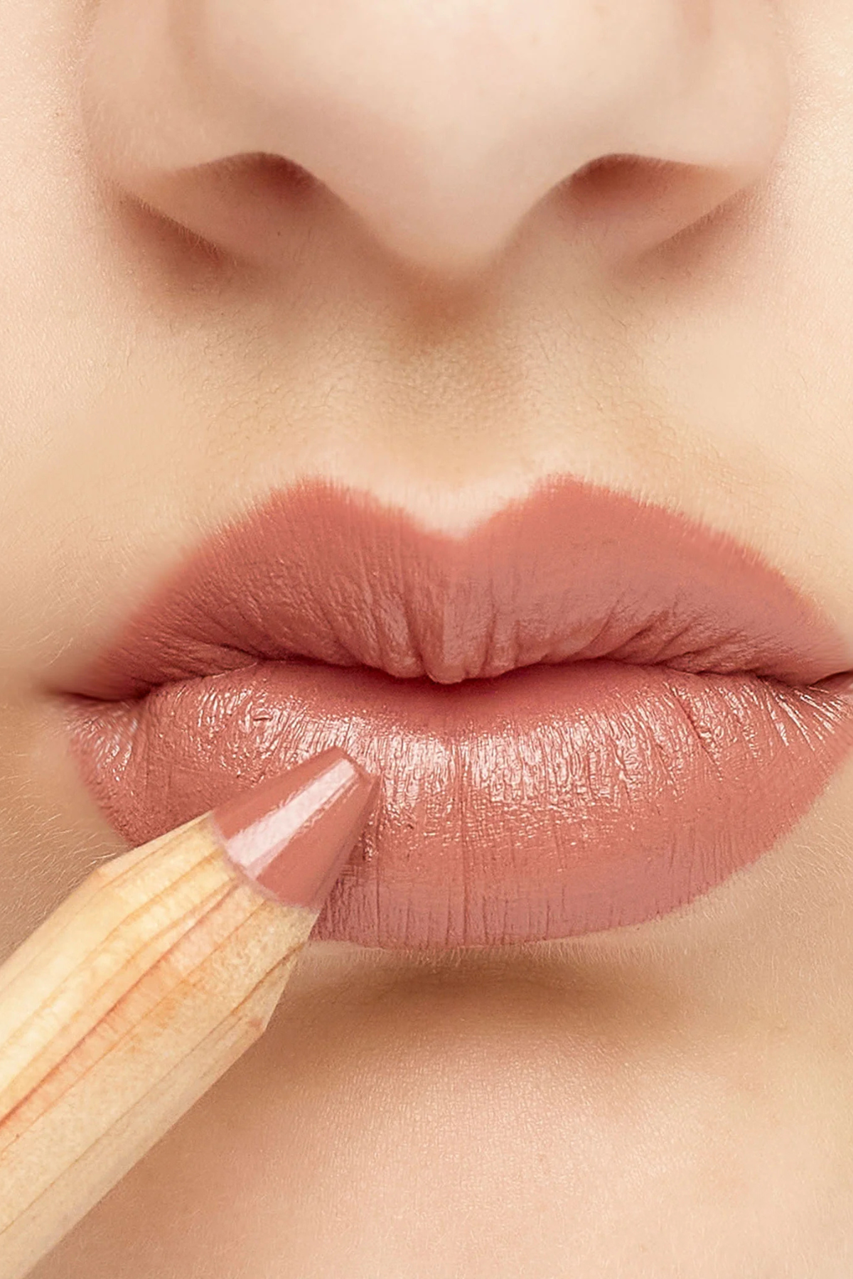Natural Lipstick Crayon in Caramel Kiss