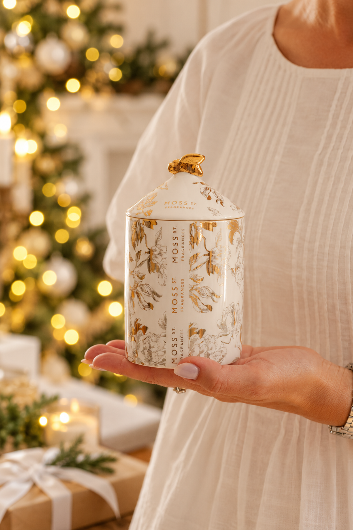 Honeyed Musk & Lily Candle 360gm