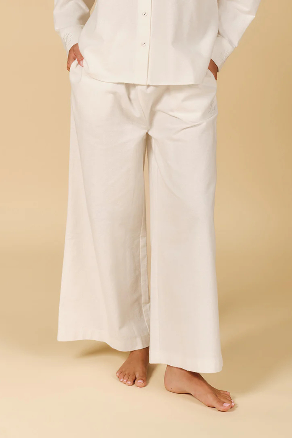 Insignia Flannel Long Sleeve Pyjama White