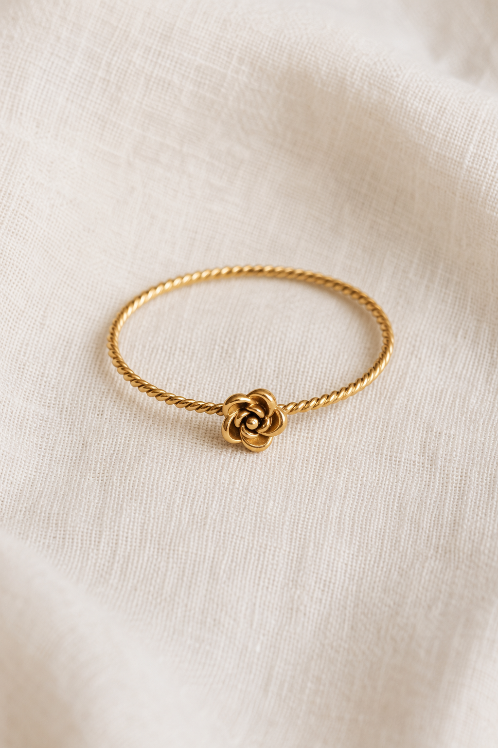 Minimalist Twisted Ring Small Rose