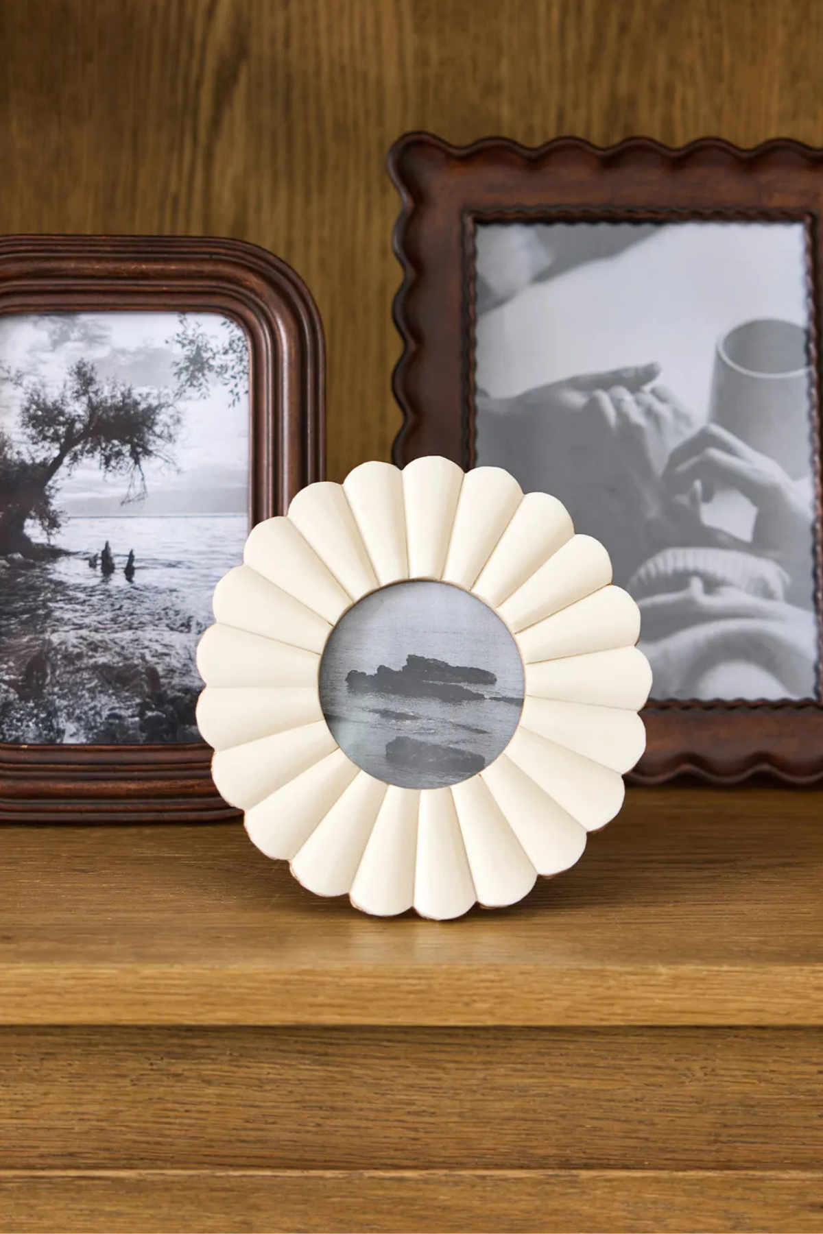 Aria Round Photo Frame