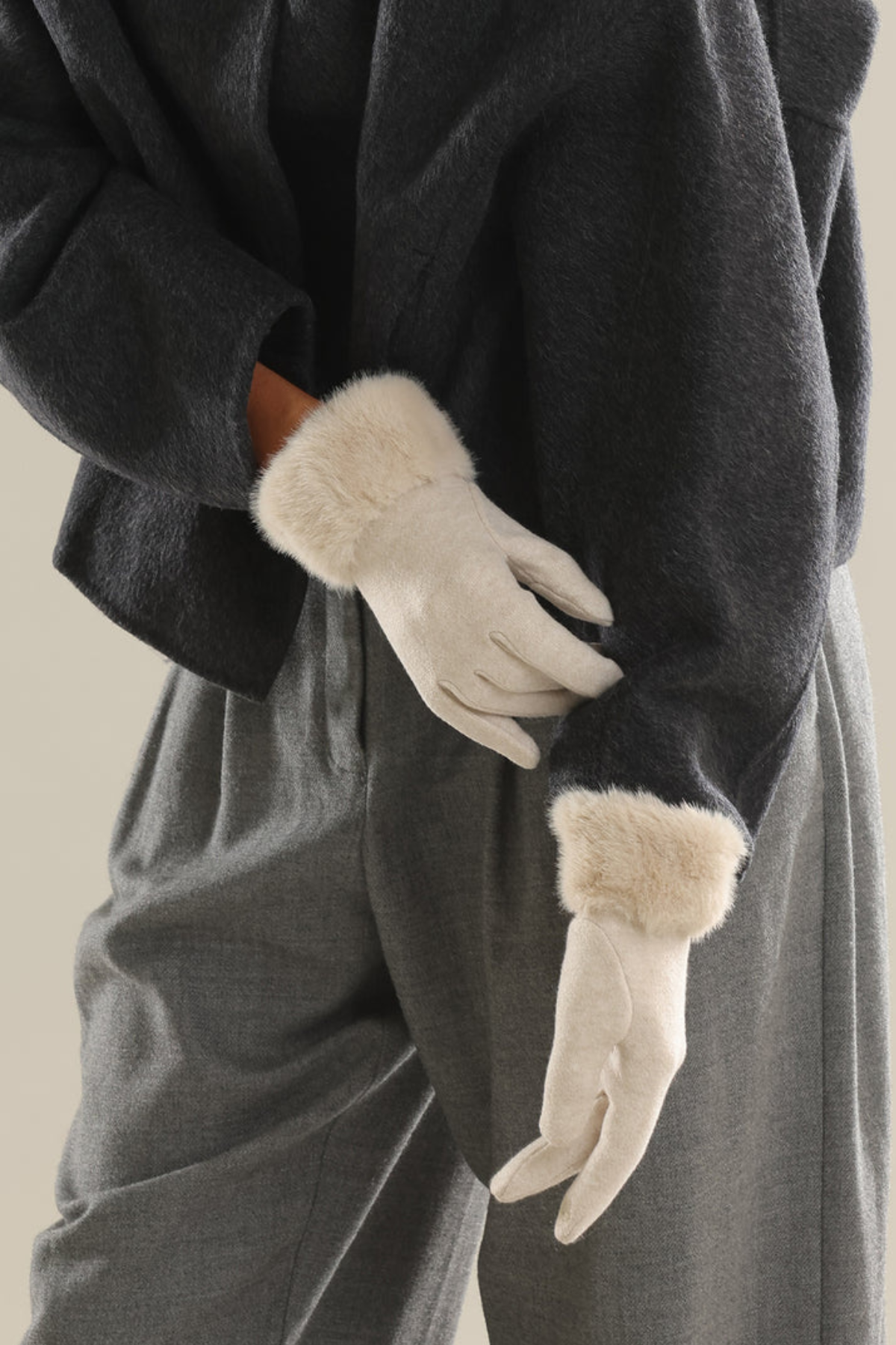 Tammy Faux Fur Gloves Cream