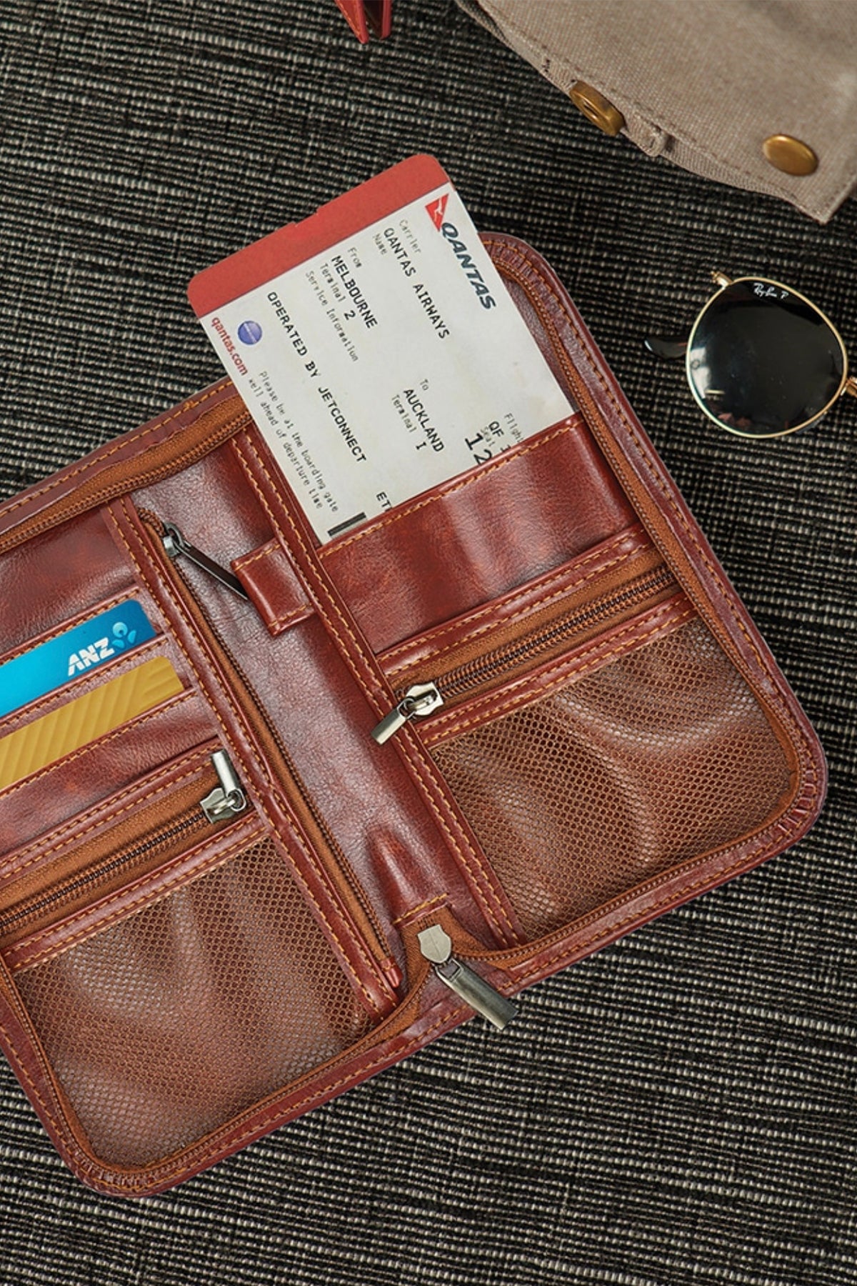 Gentlemans Travel Wallet