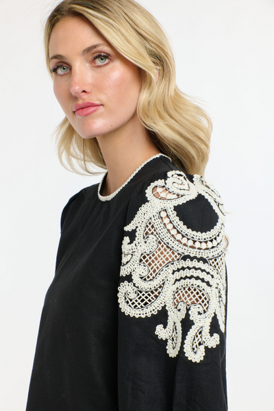 Danbury Top Black Swan