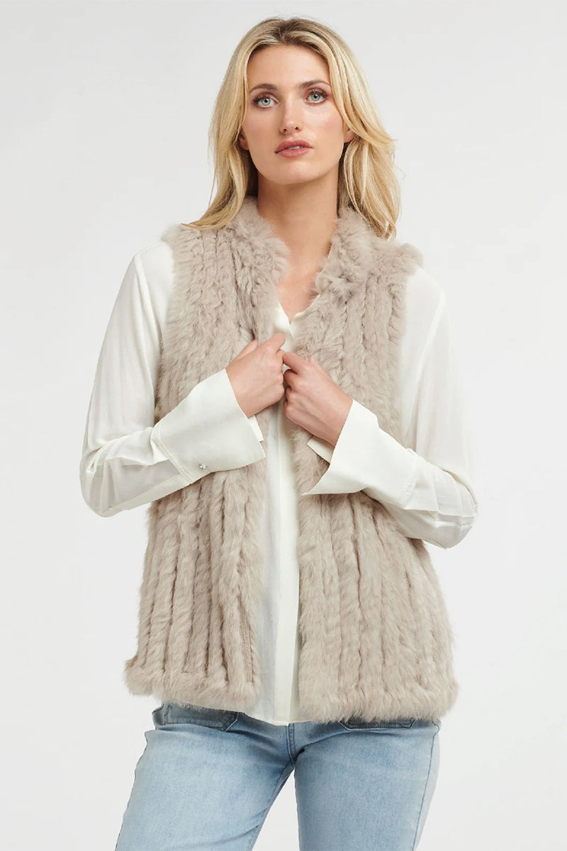 Simsly Womens White Faux Fur Vest Women's Simply Vera Vera Wang