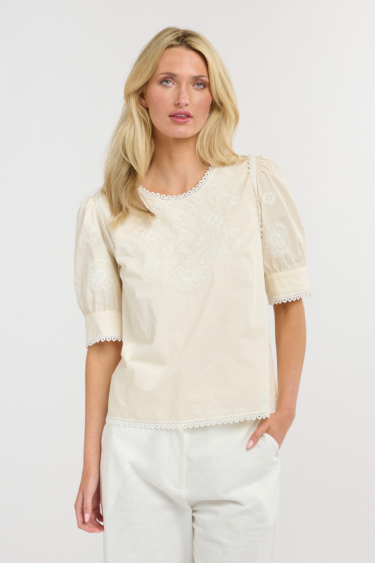 Willow Blouse Almond White