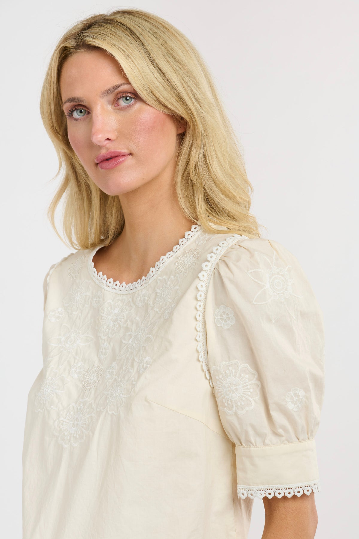 Willow Blouse Almond White