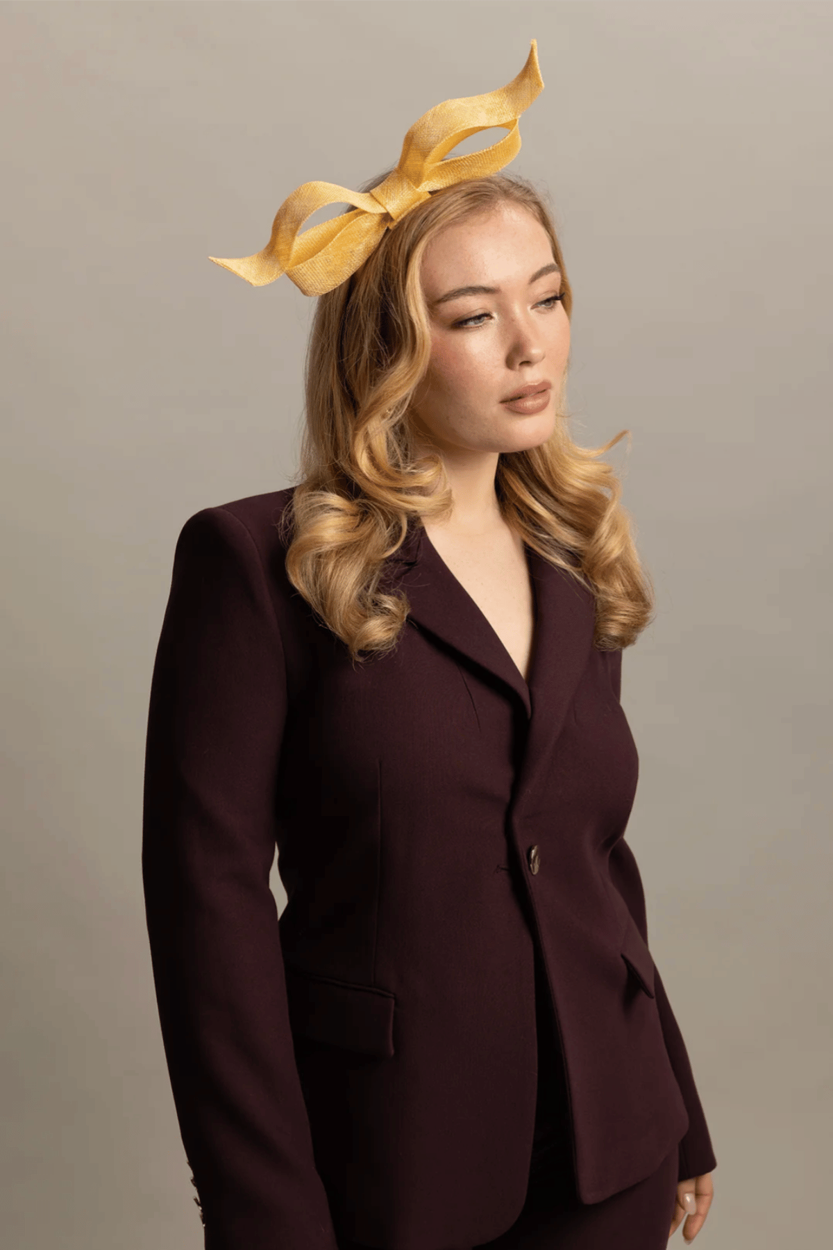 Sutton Fascinator in Butter Yellow
