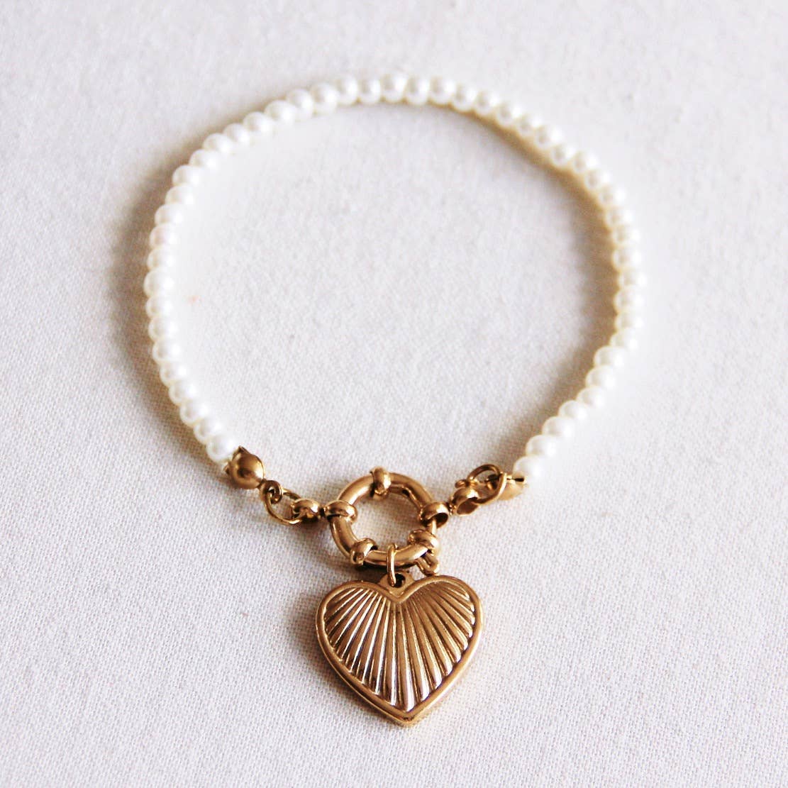 Pearl Heart Clasp Bracelet