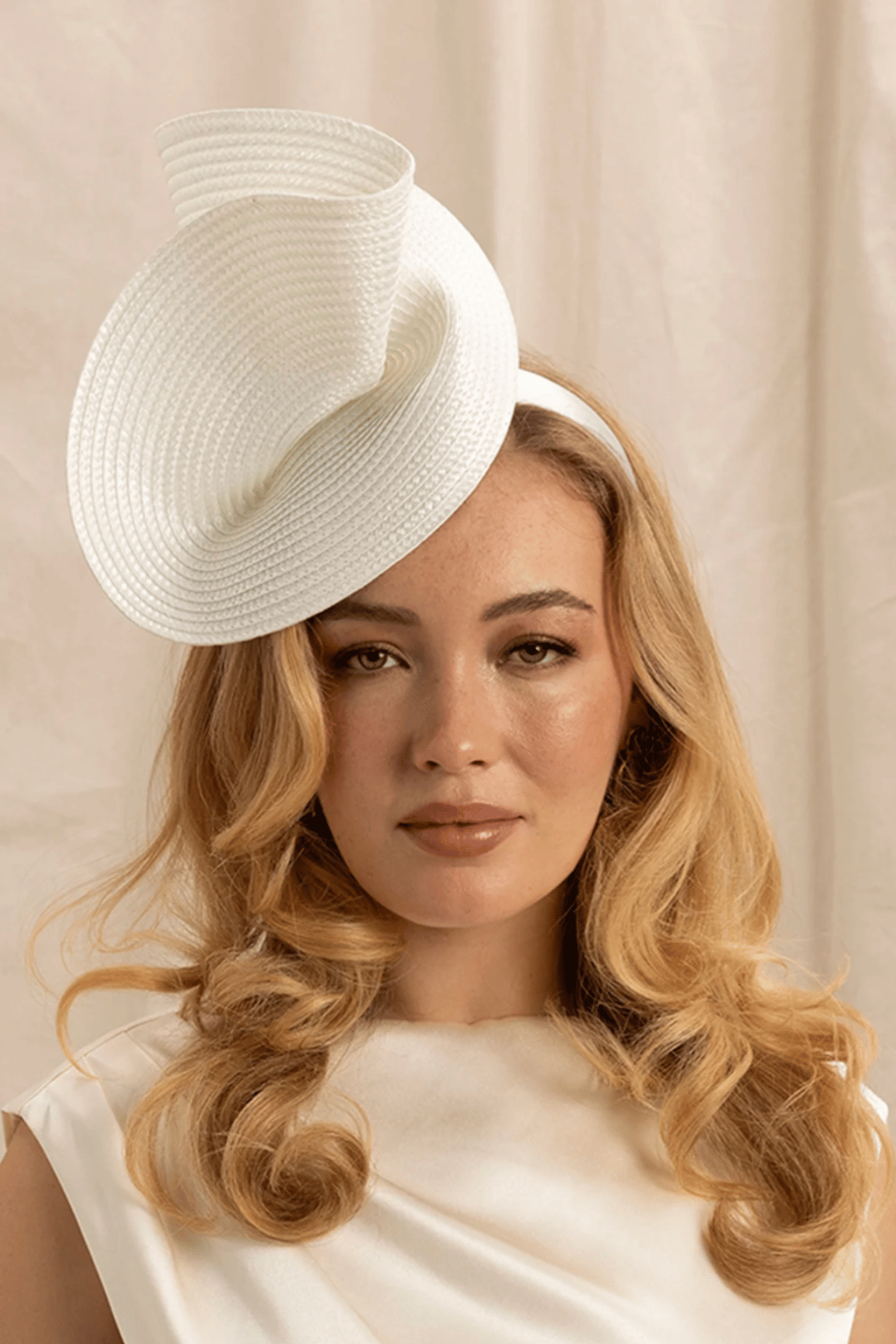 Alexia Fascinator in White