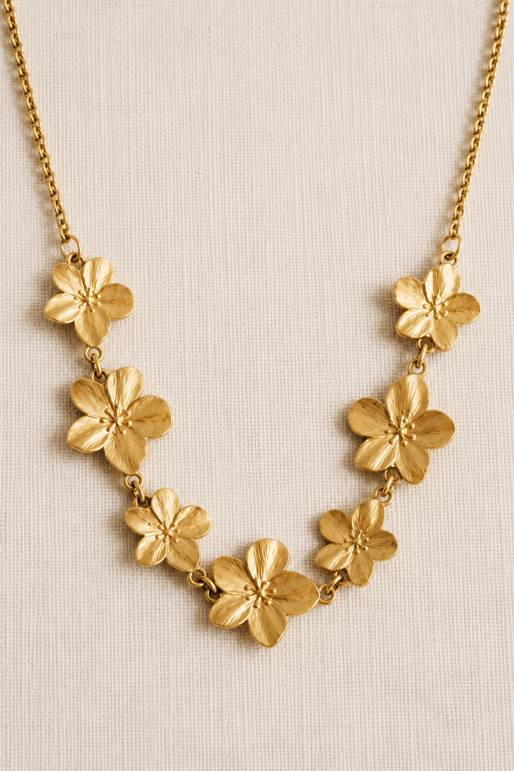 Short Chain Necklace Flowers