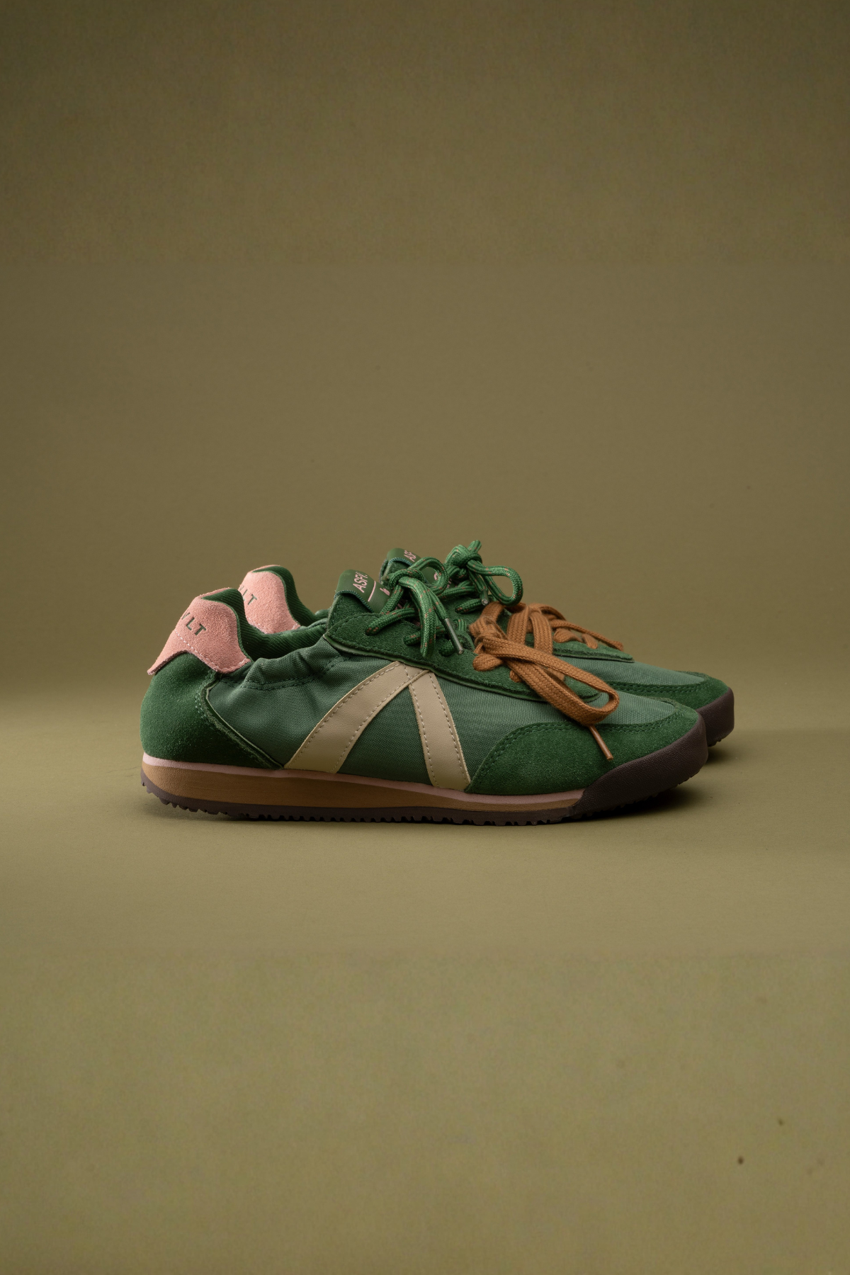 Grace Sneaker Dark Green Pink