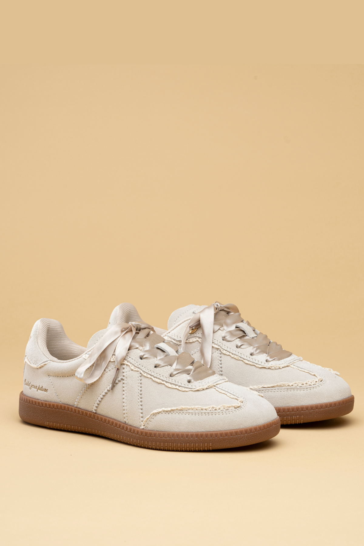 Elite Classic Milk Dentelles