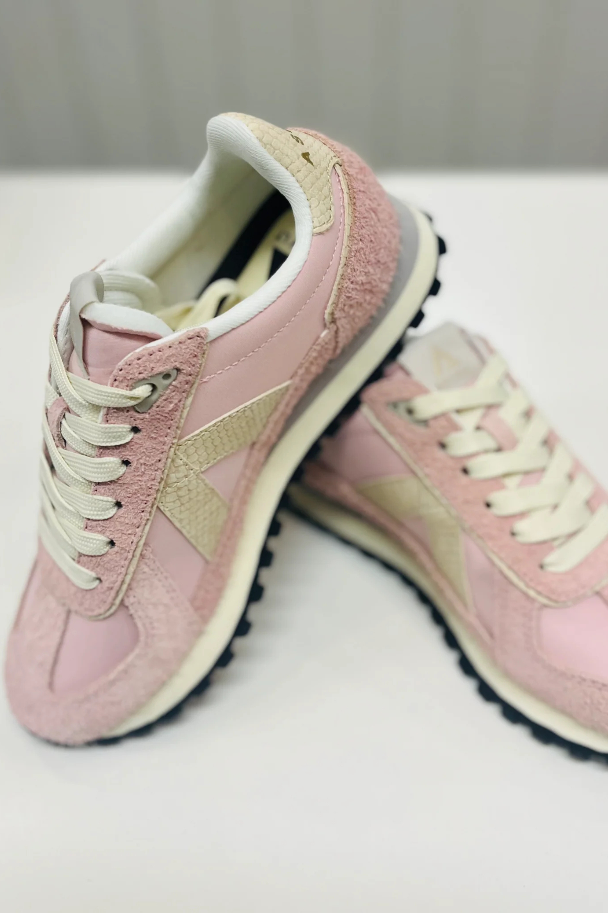 Gate Sneaker Pink Snake Gold