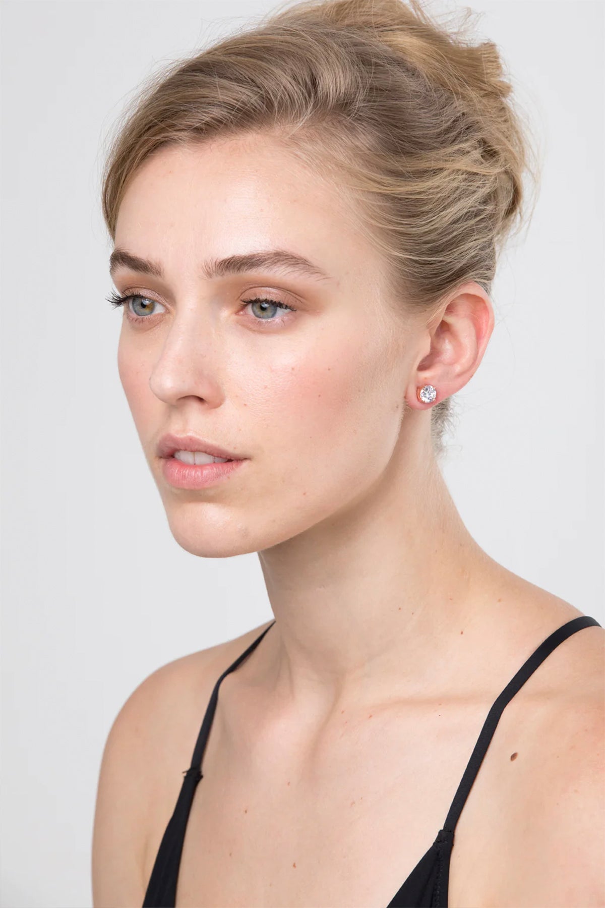 ballet stud earring silver