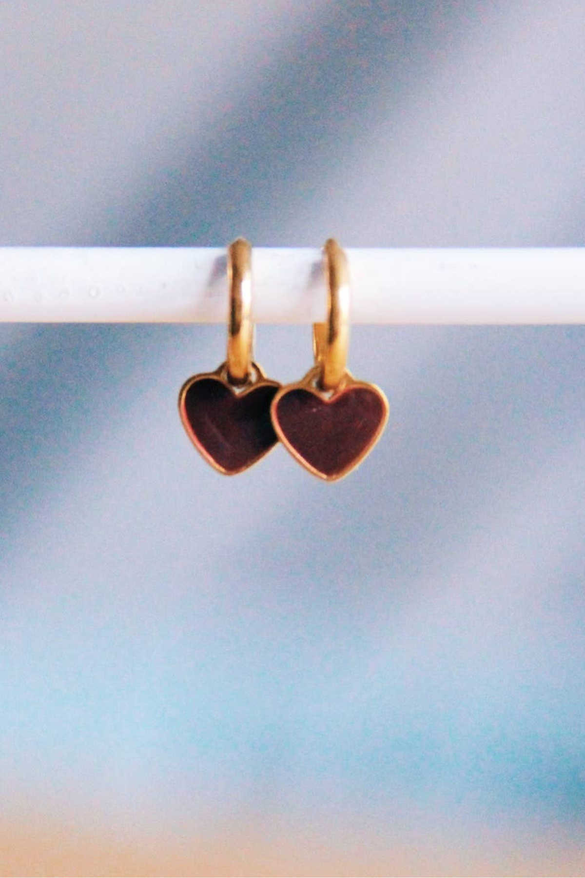Hoop Earrings with Mini Heart Aubergine