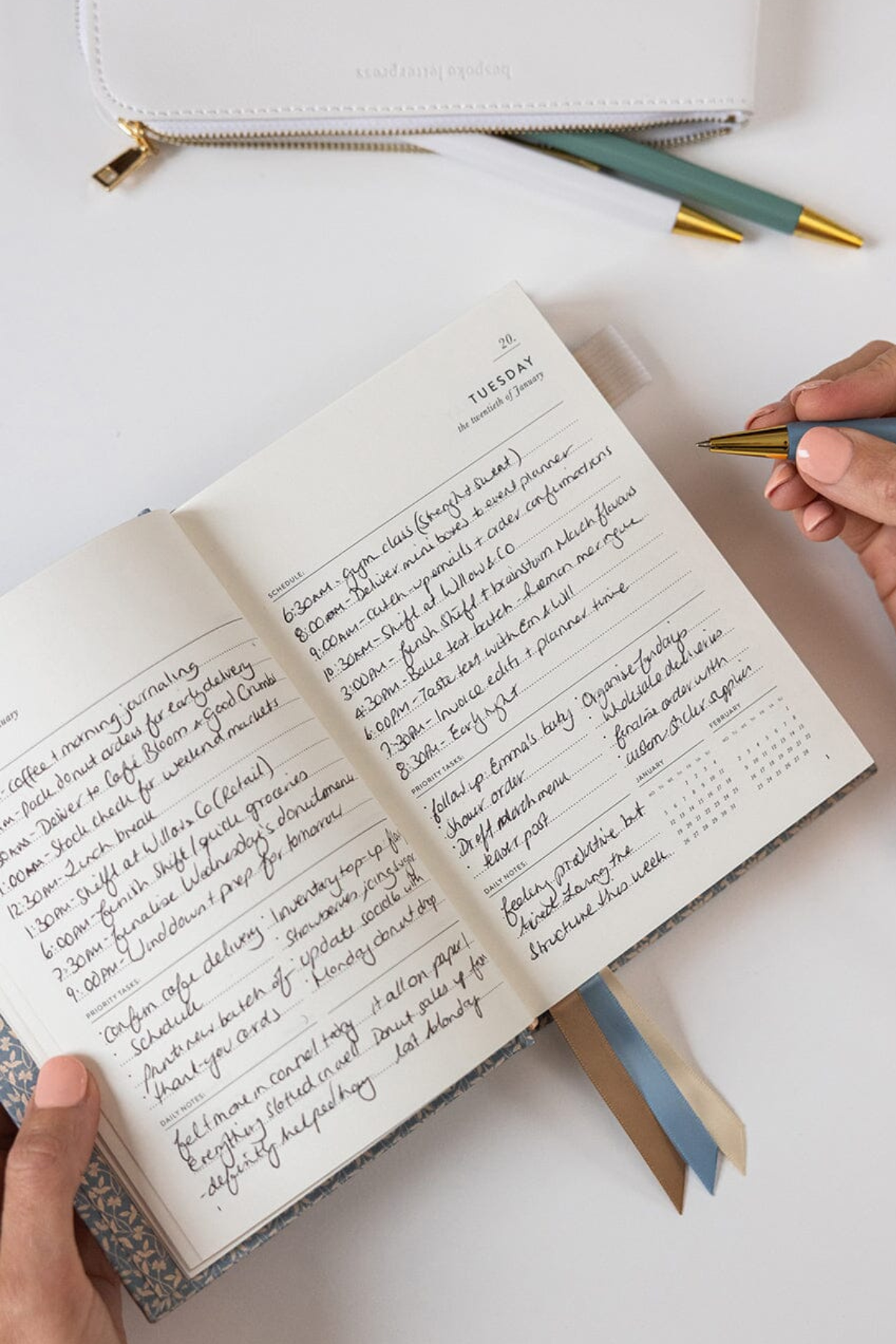2026 Day to a Page Linen Bound Planner