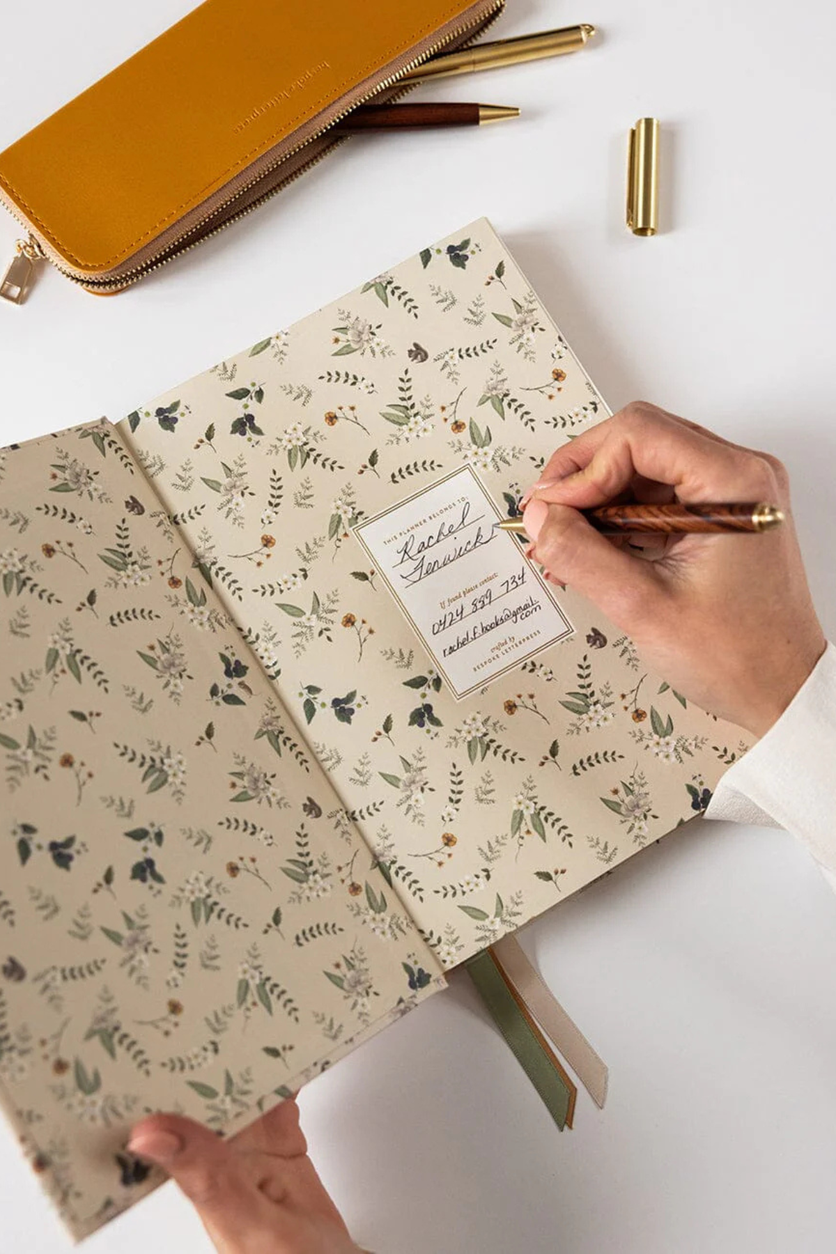 2026 Desktop Linen Bound Planner