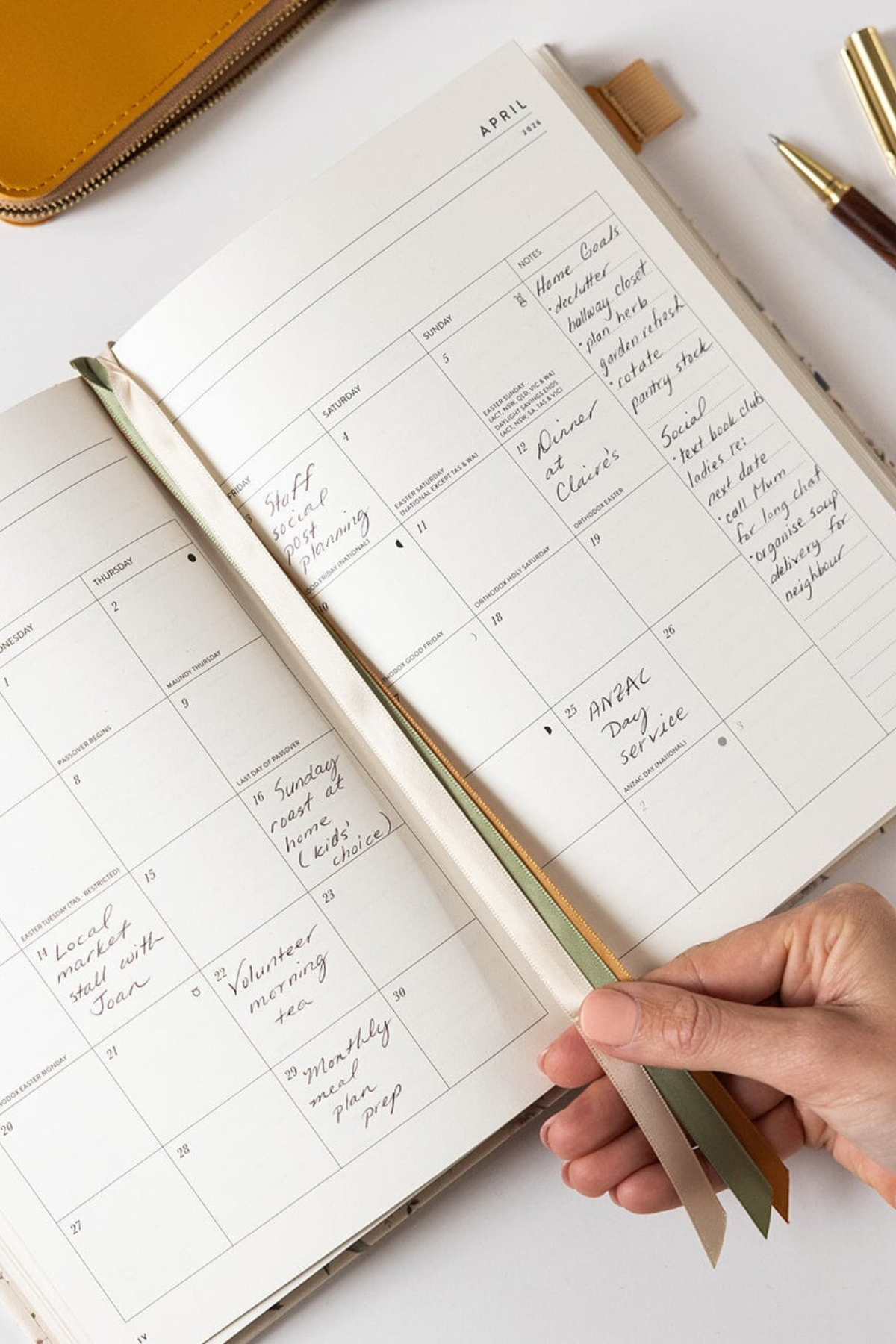 2026 Desktop Linen Bound Planner