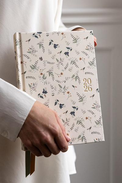 2026 Desktop Linen Bound Planner