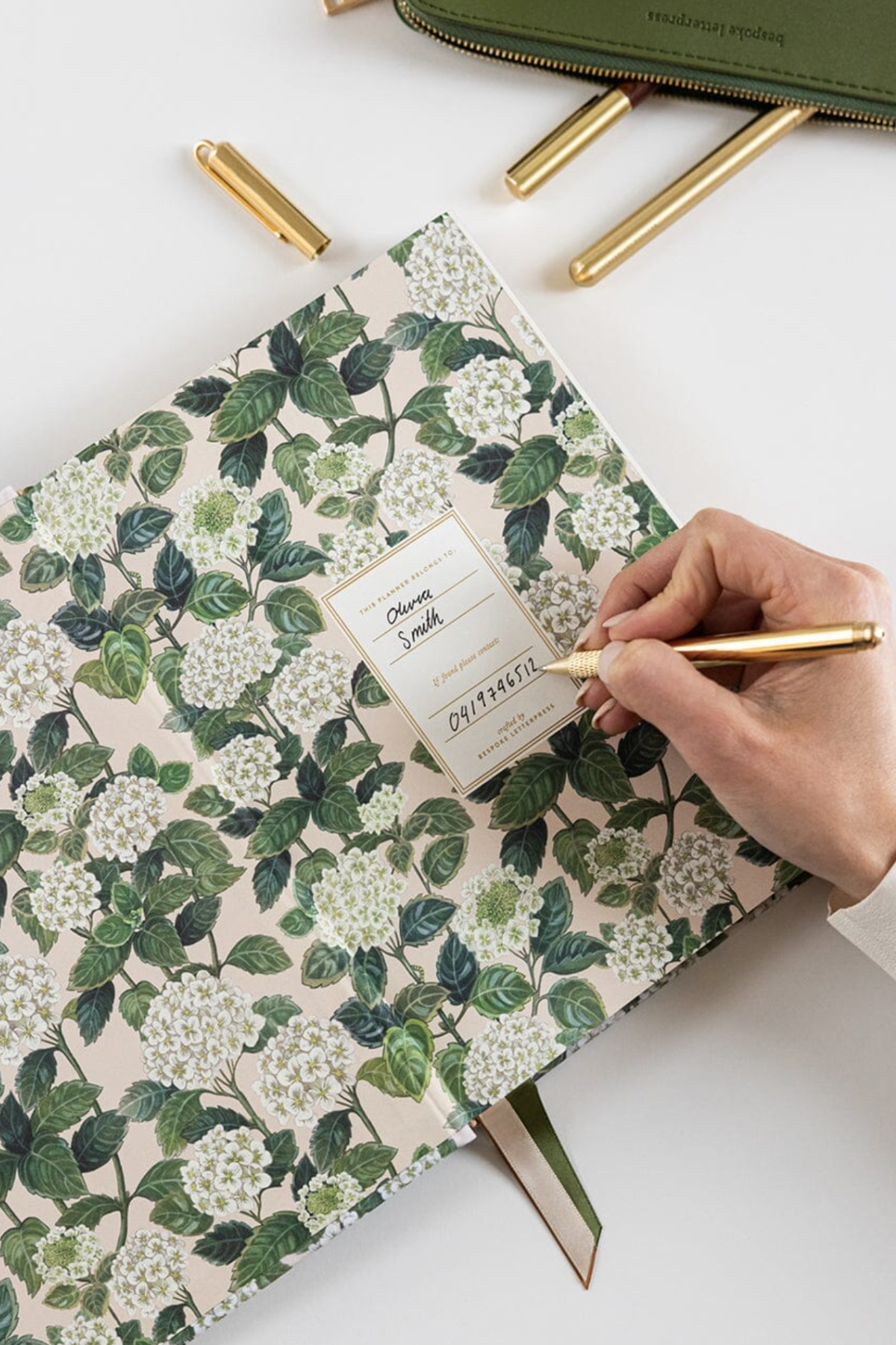 2026 Teachers Desktop Planner Hydrangea