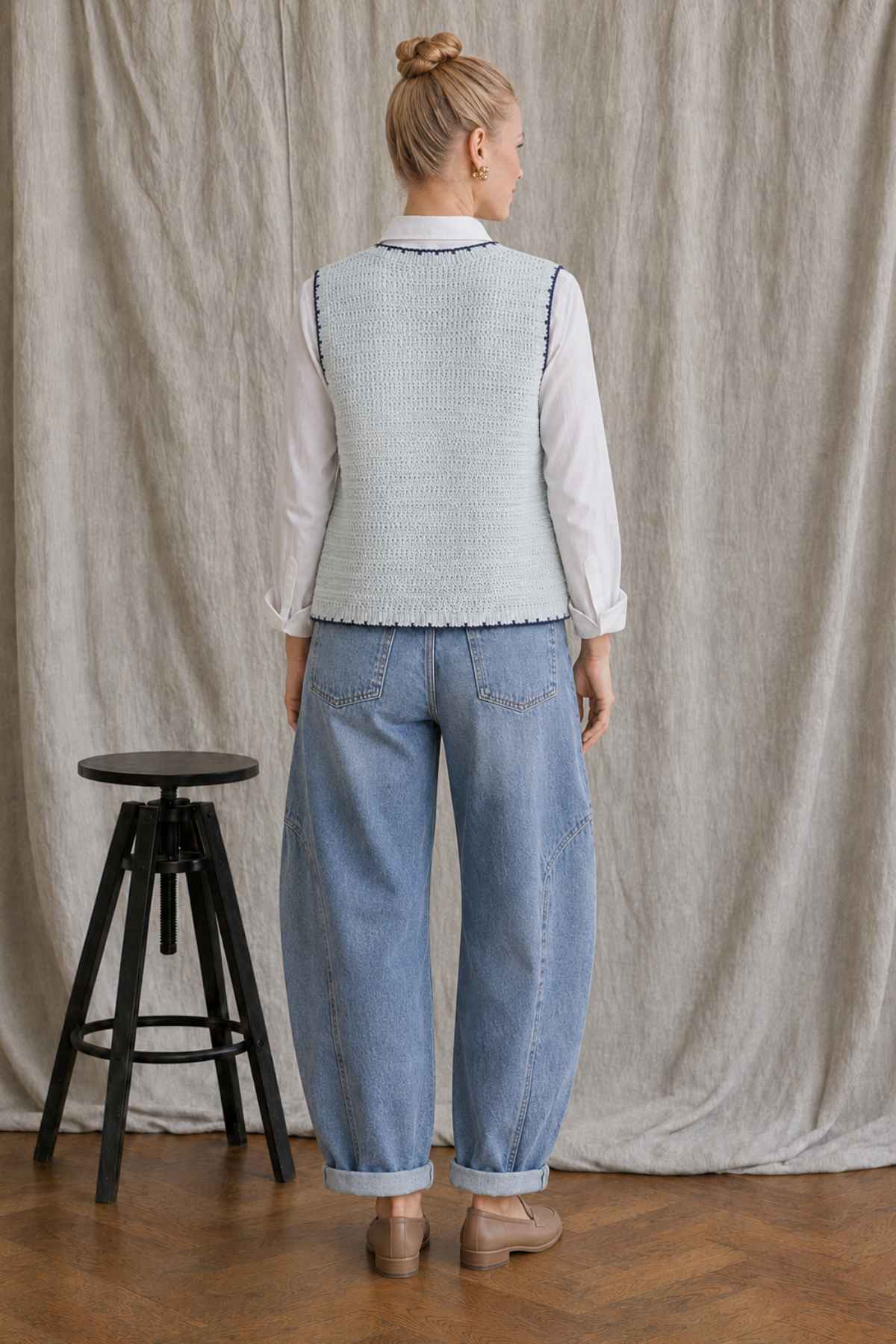 Crochet Rose Pocket Knit Vest