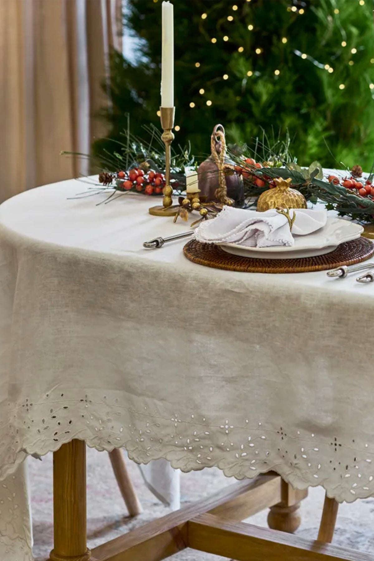 Embroidered Tablecloth White Large