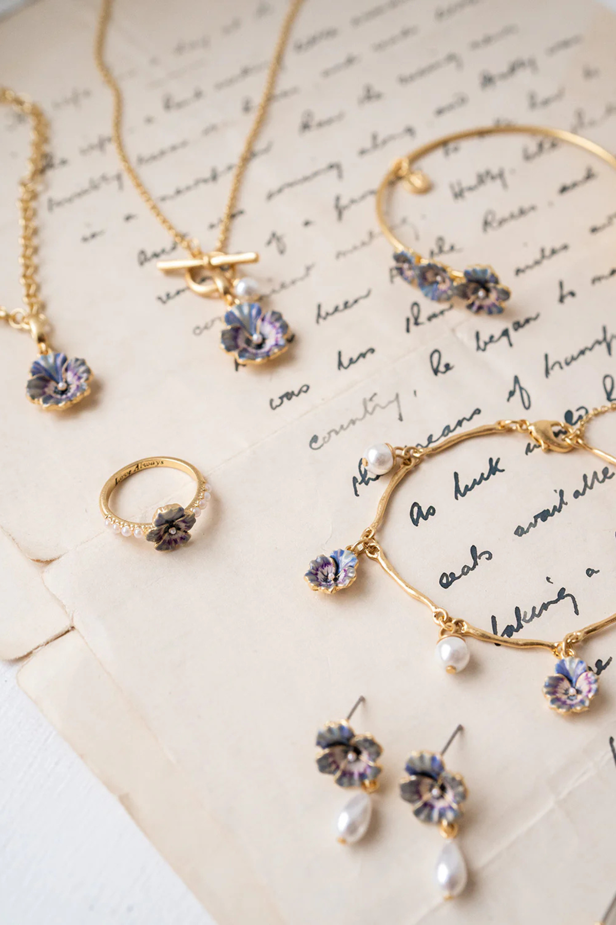 Pansy Pearl Earrings
