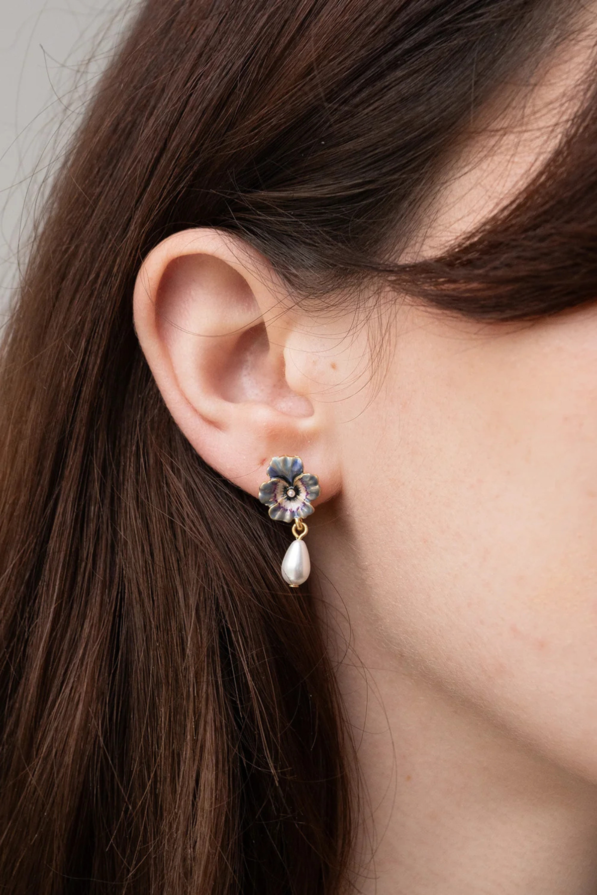 Pansy Pearl Earrings