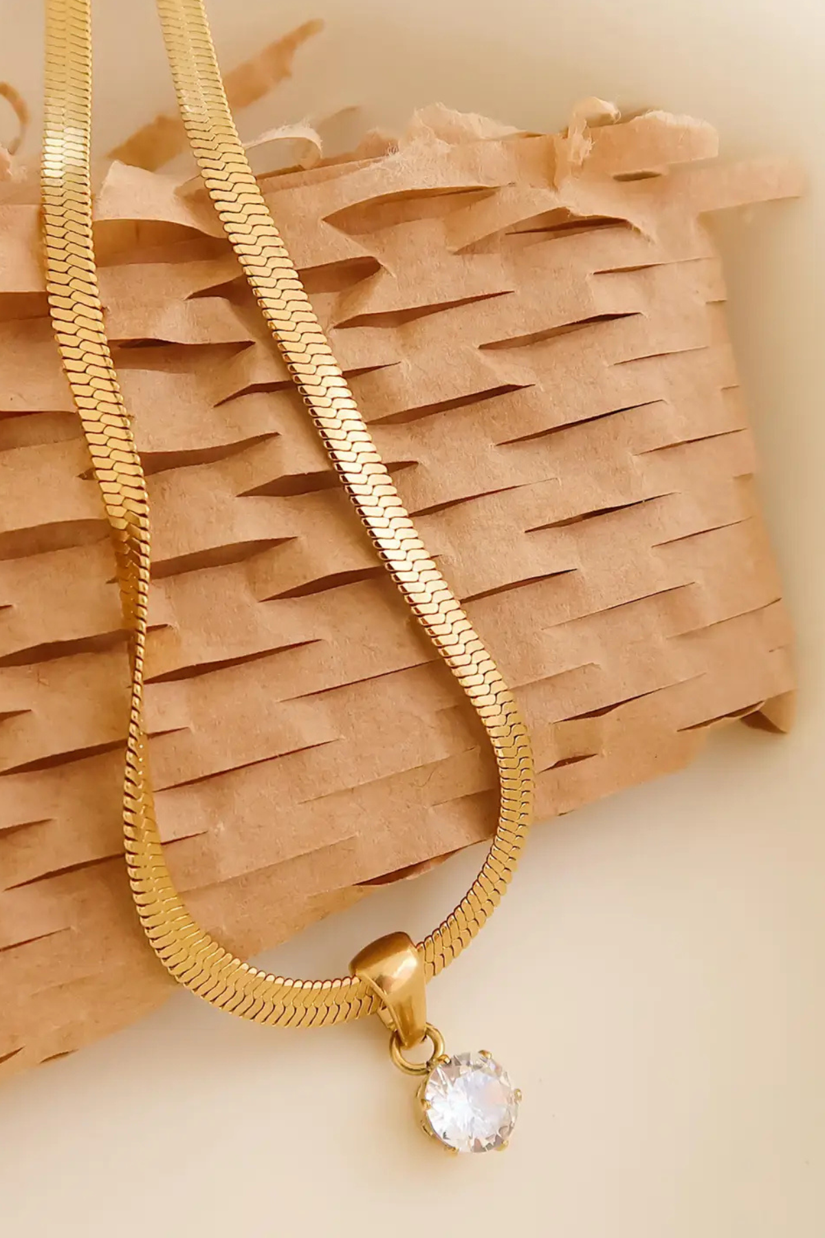 Blanc Snake Chain Pendant Necklace