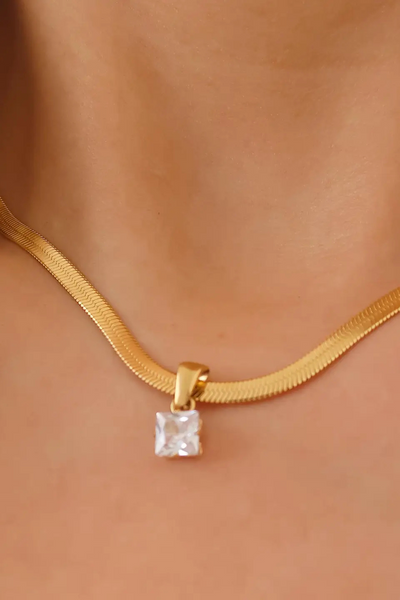Blanc Snake Chain Pendant Necklace