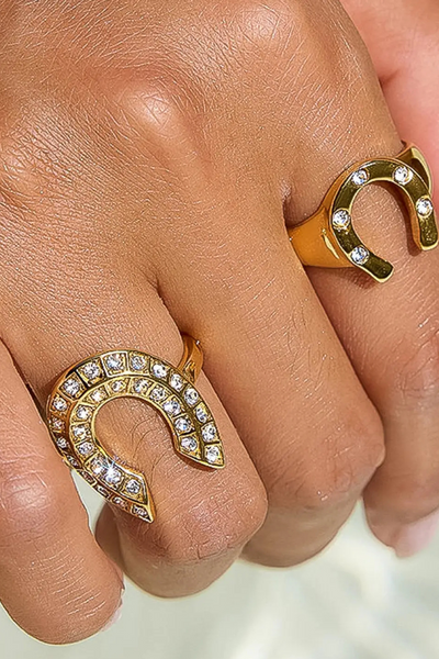 Rovanic Horseshoe Ring