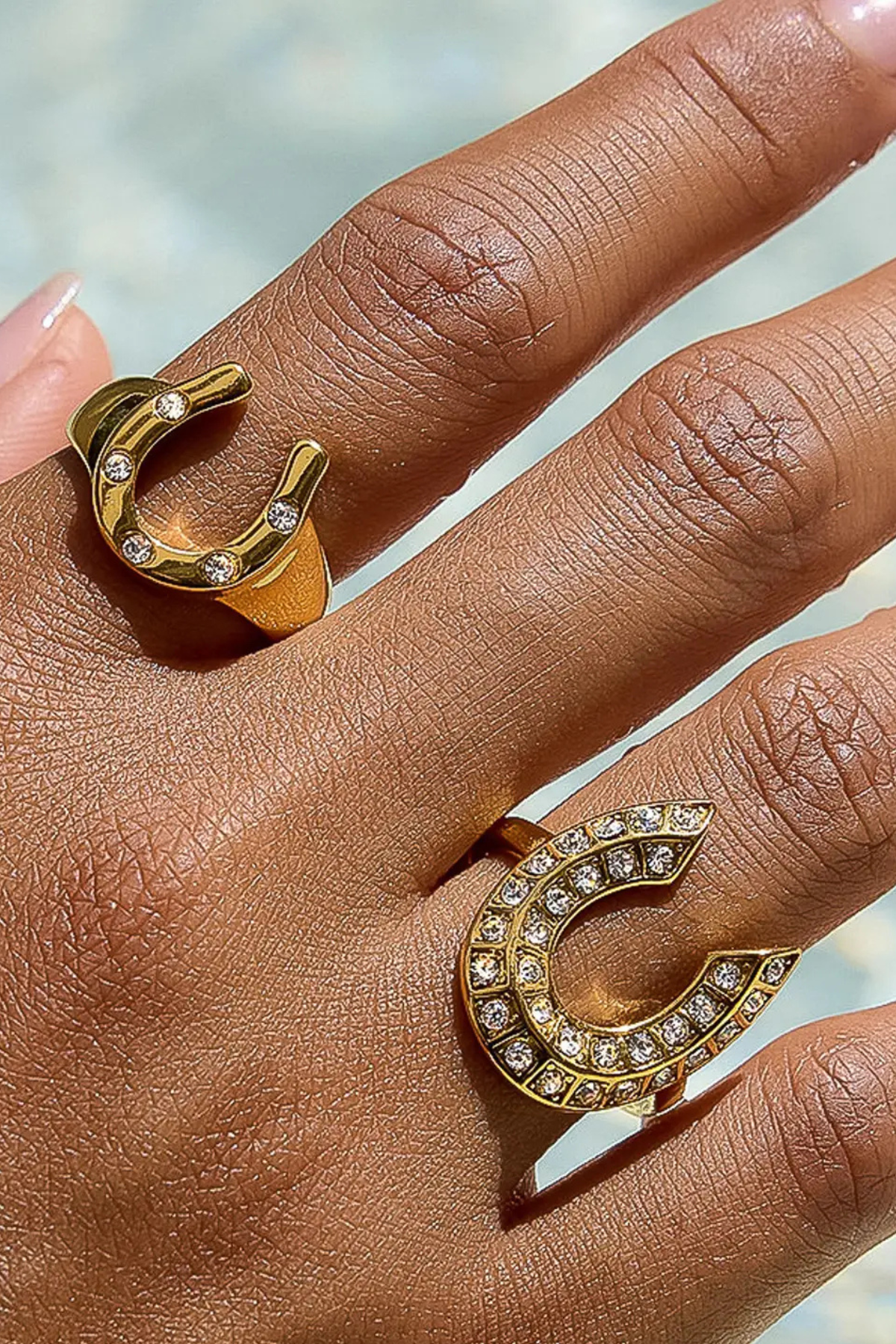 Rovanic Horseshoe Ring