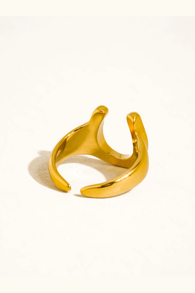 Rovanic Horseshoe Ring