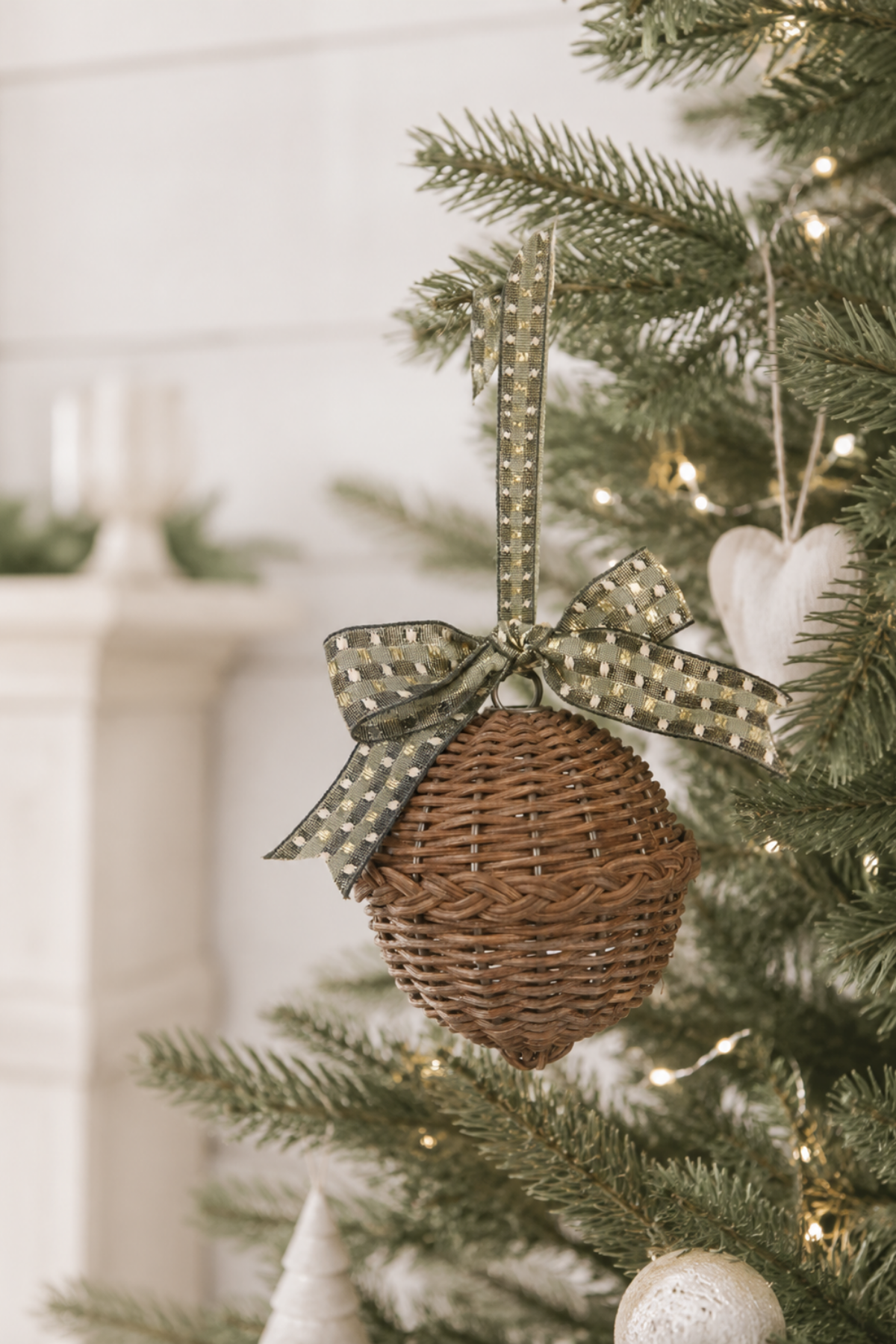 Rattan Bauble Small Chocolate Brown