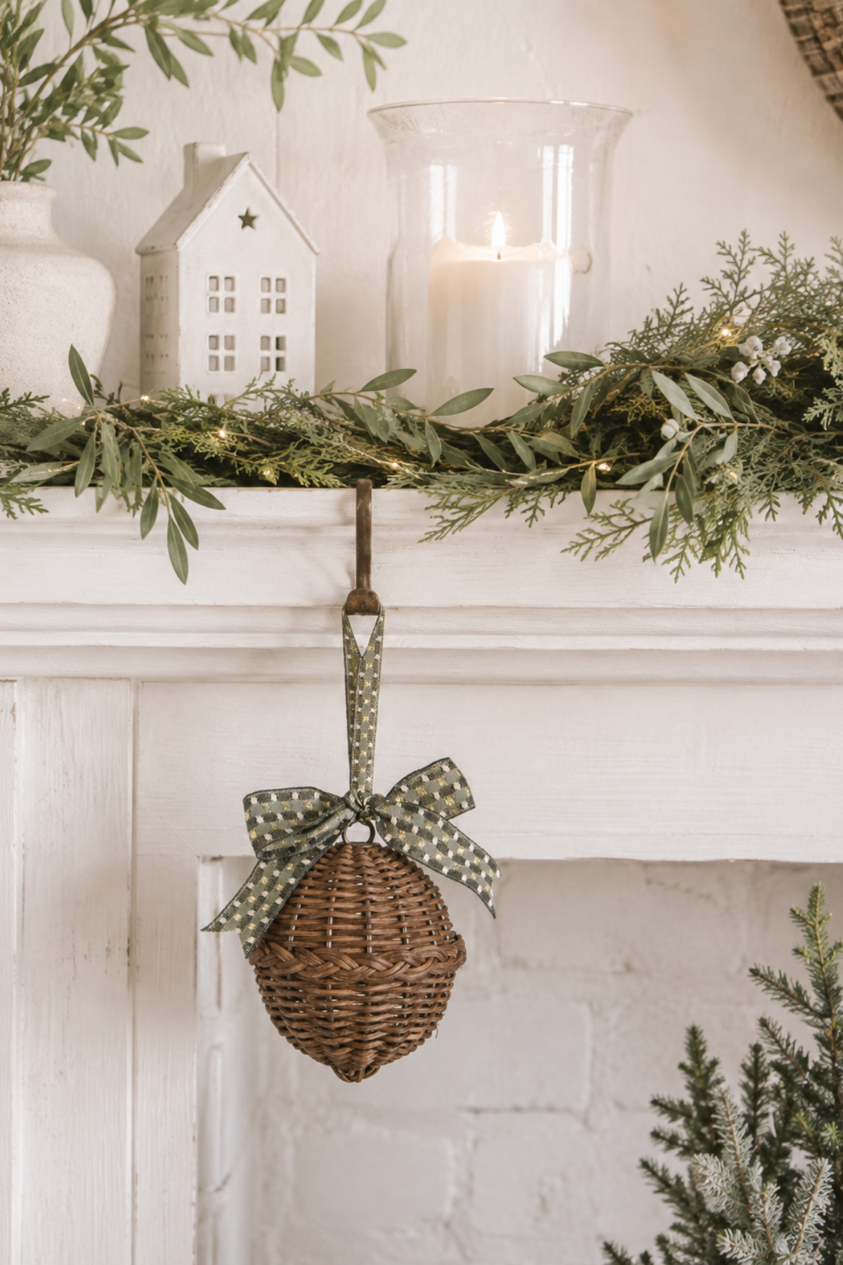 Rattan Bauble Small Chocolate Brown