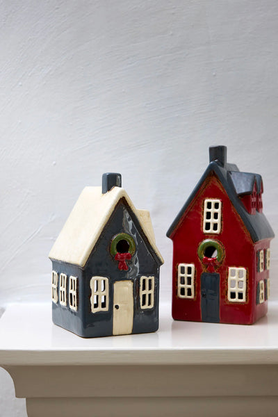 Alsace Tea Light Cottage Navy with Wreath