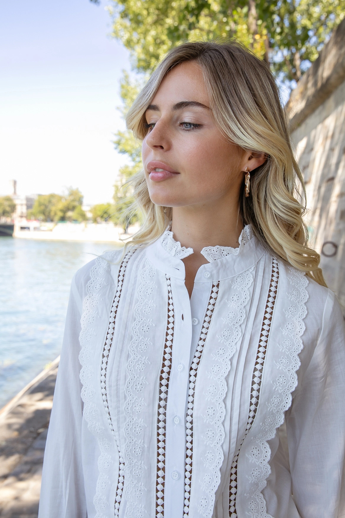 Floral Embroidered Cotton Blouse Blanc