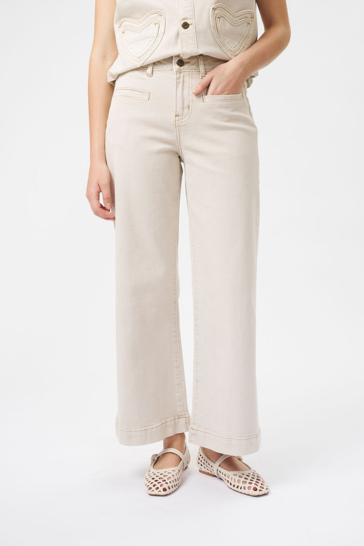 Freya Jean Heart Sand