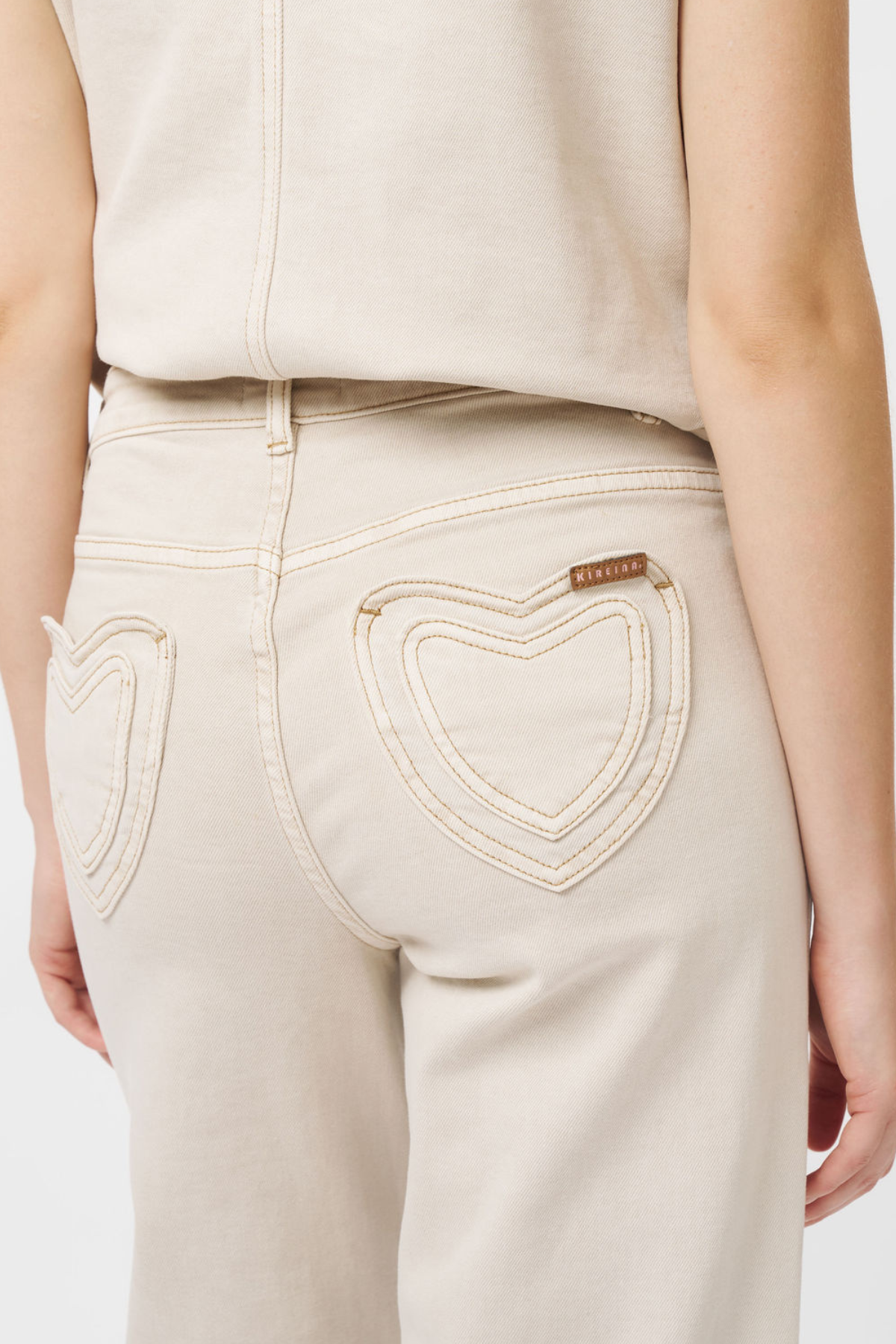 Freya Jean Heart Sand