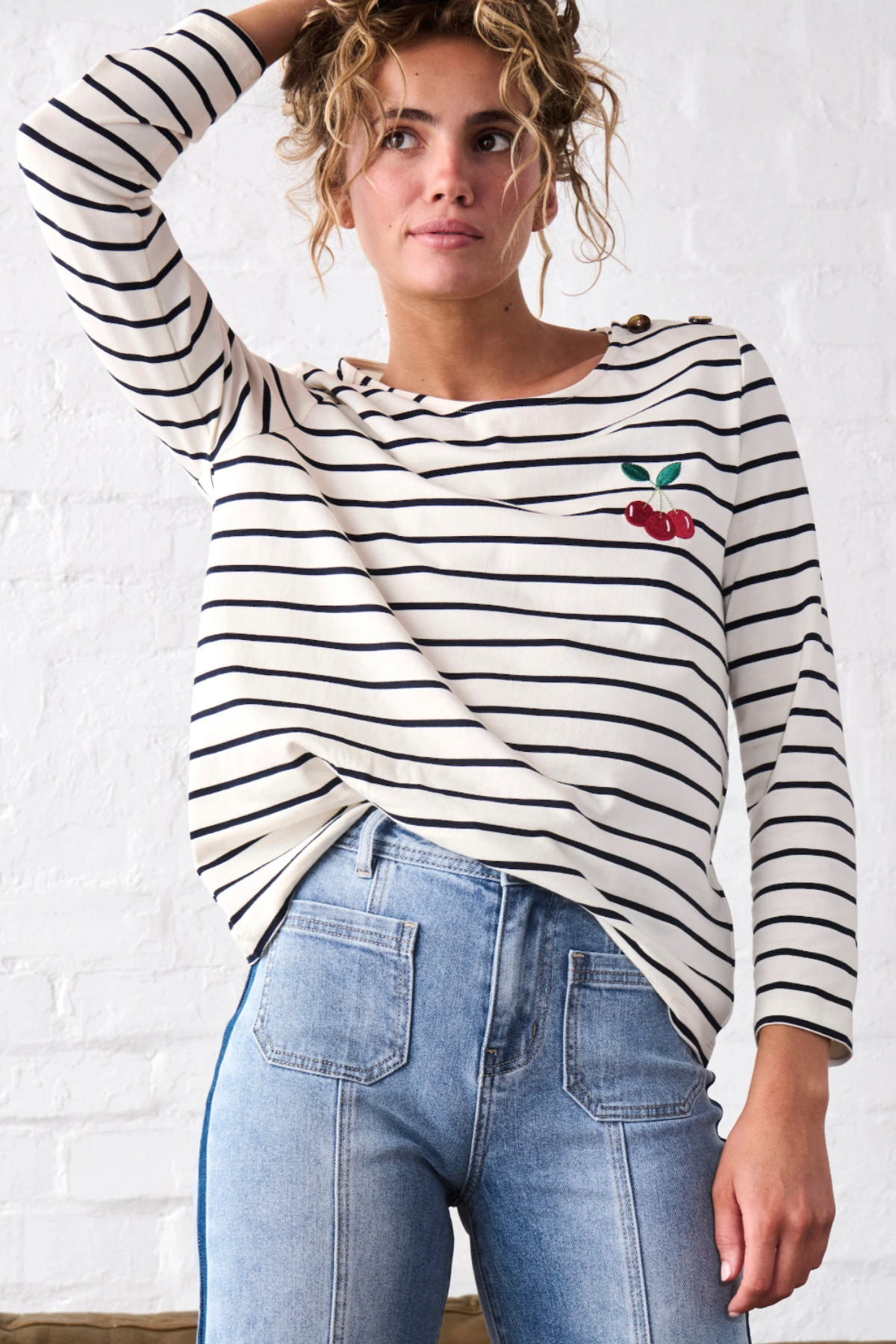 Erin Top Cherry Navy & White