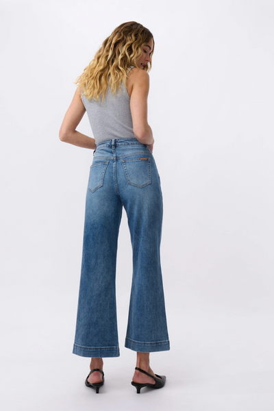 Freya Jean Dakota Wash