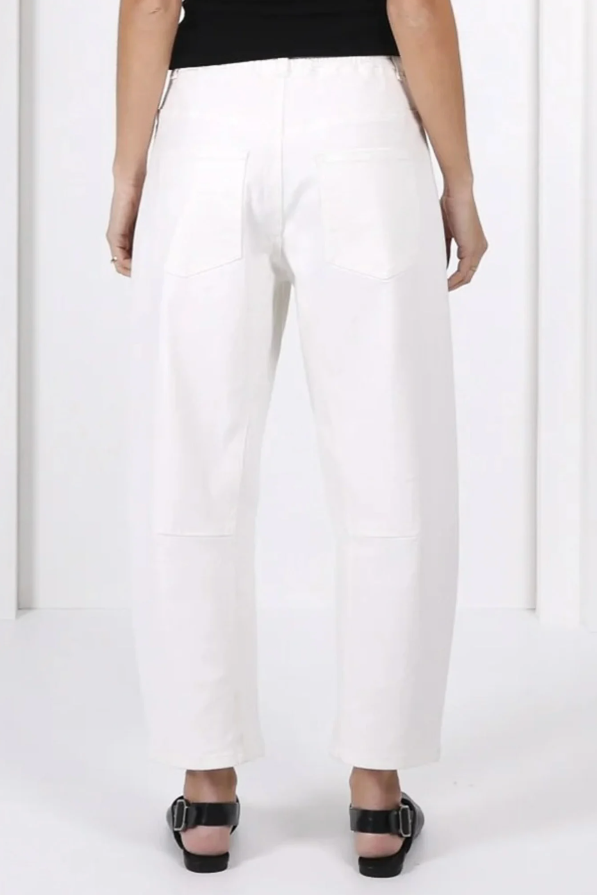 Leo Barrel Jean White
