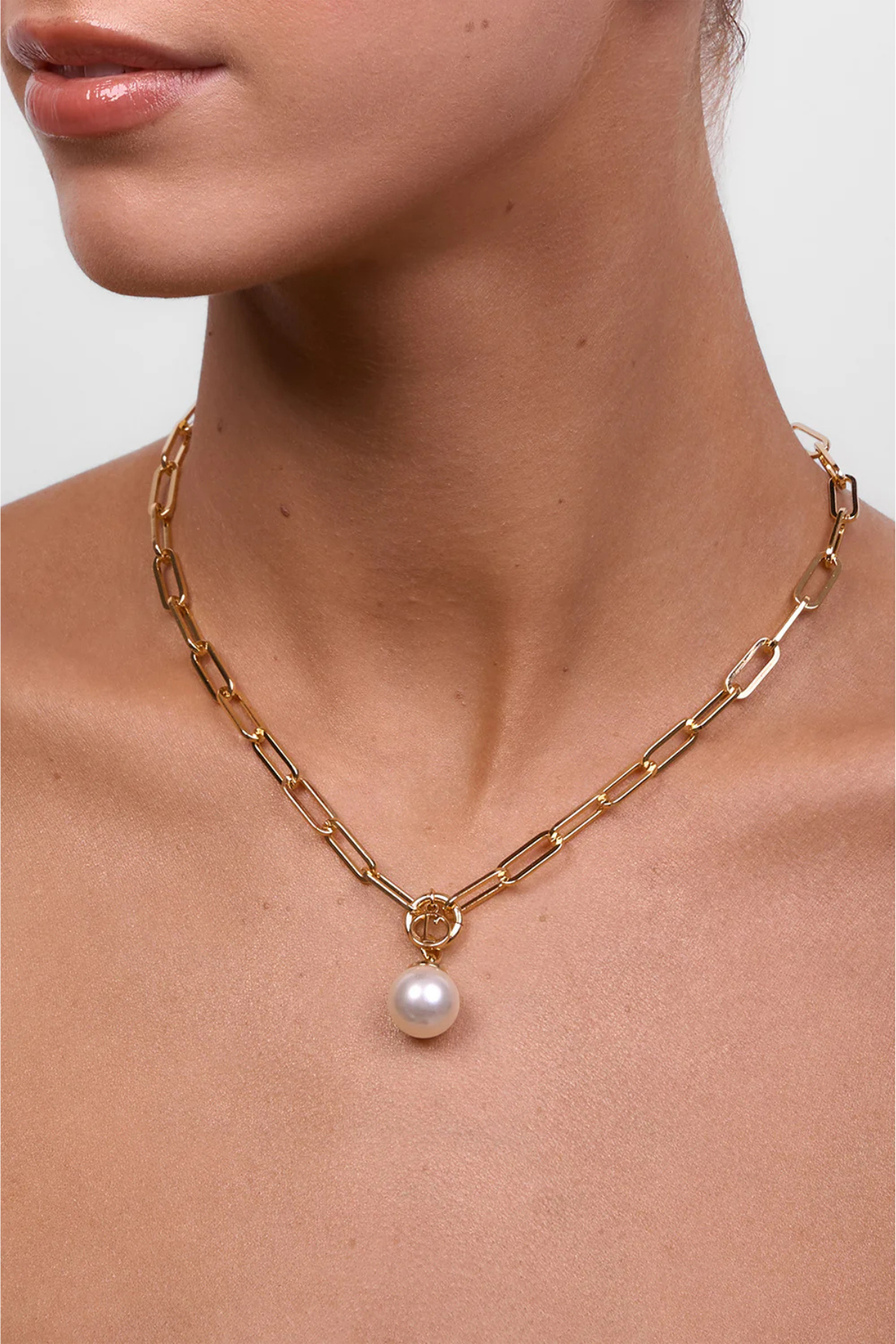 Hayley Silver Pearl Necklace