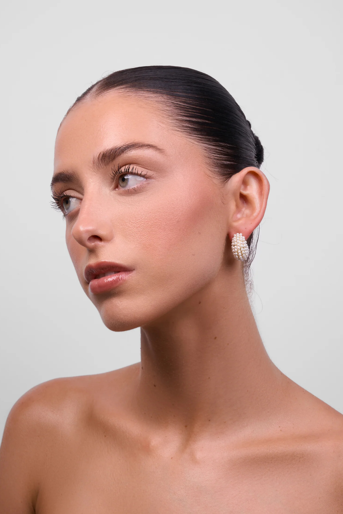 Nessa Gold Pearl Earring