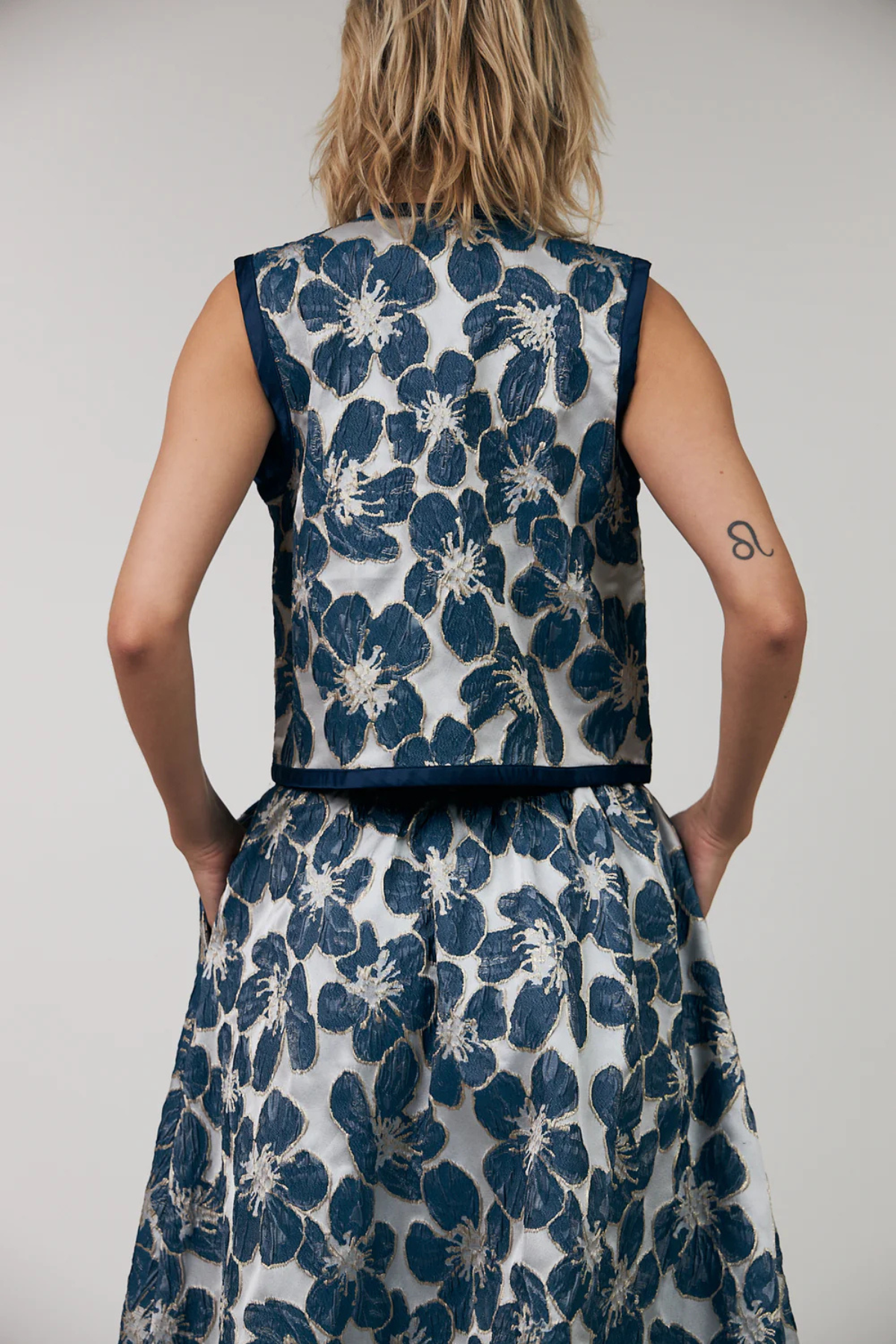 Liv Vest Blue