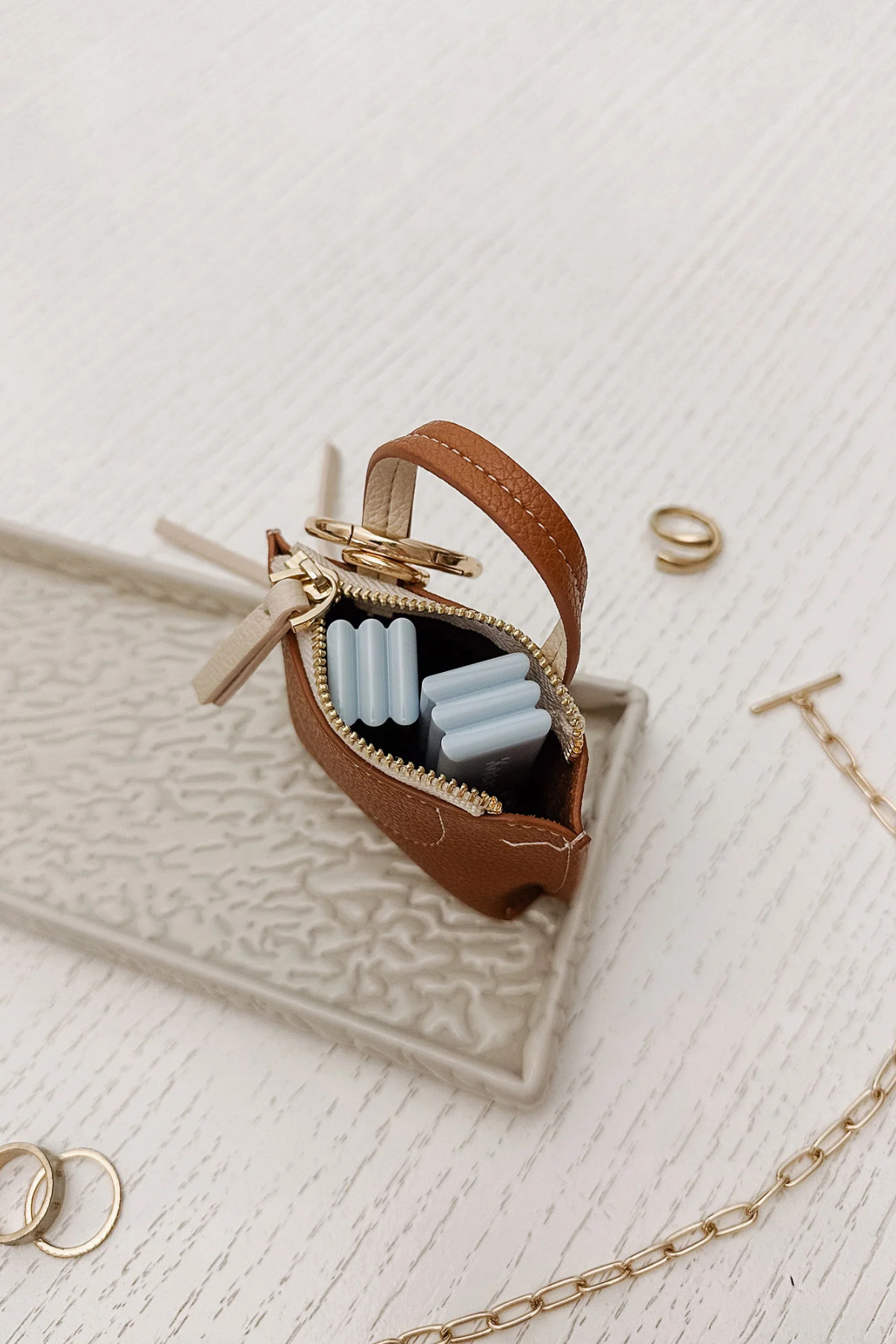 Gina Bag Charm Tan
